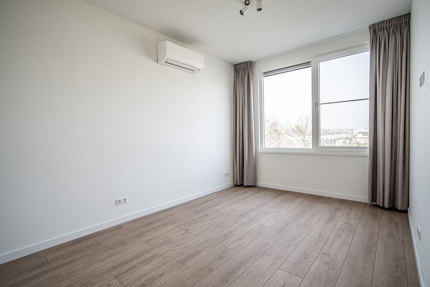 Foto 29 van Gerard Douplantsoen 38