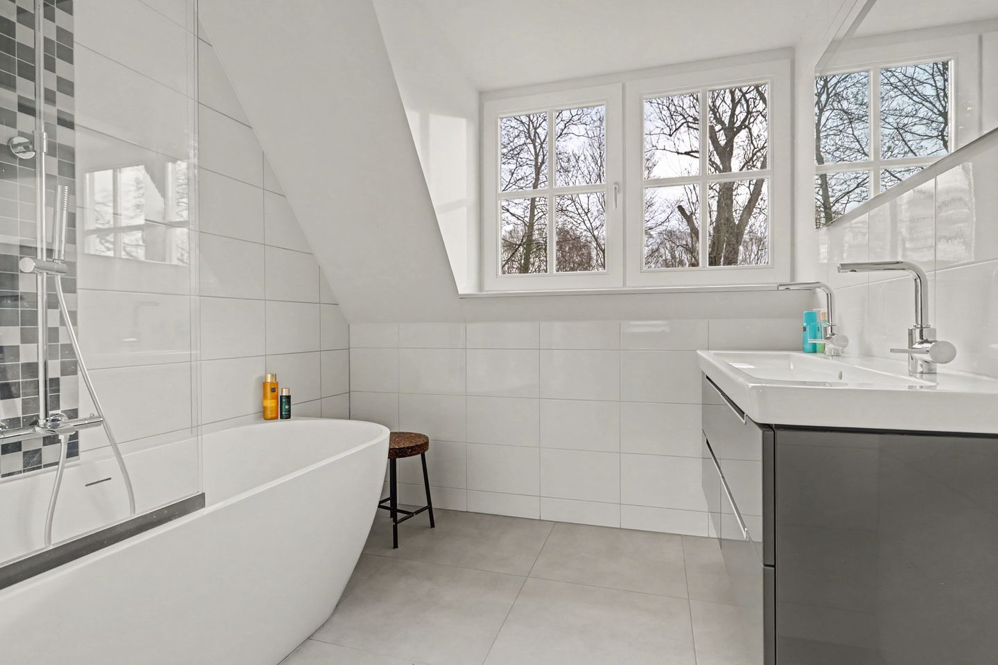Spacious Detached Villa with Large Garden and A+++ Energy Label in Tilburg — 34