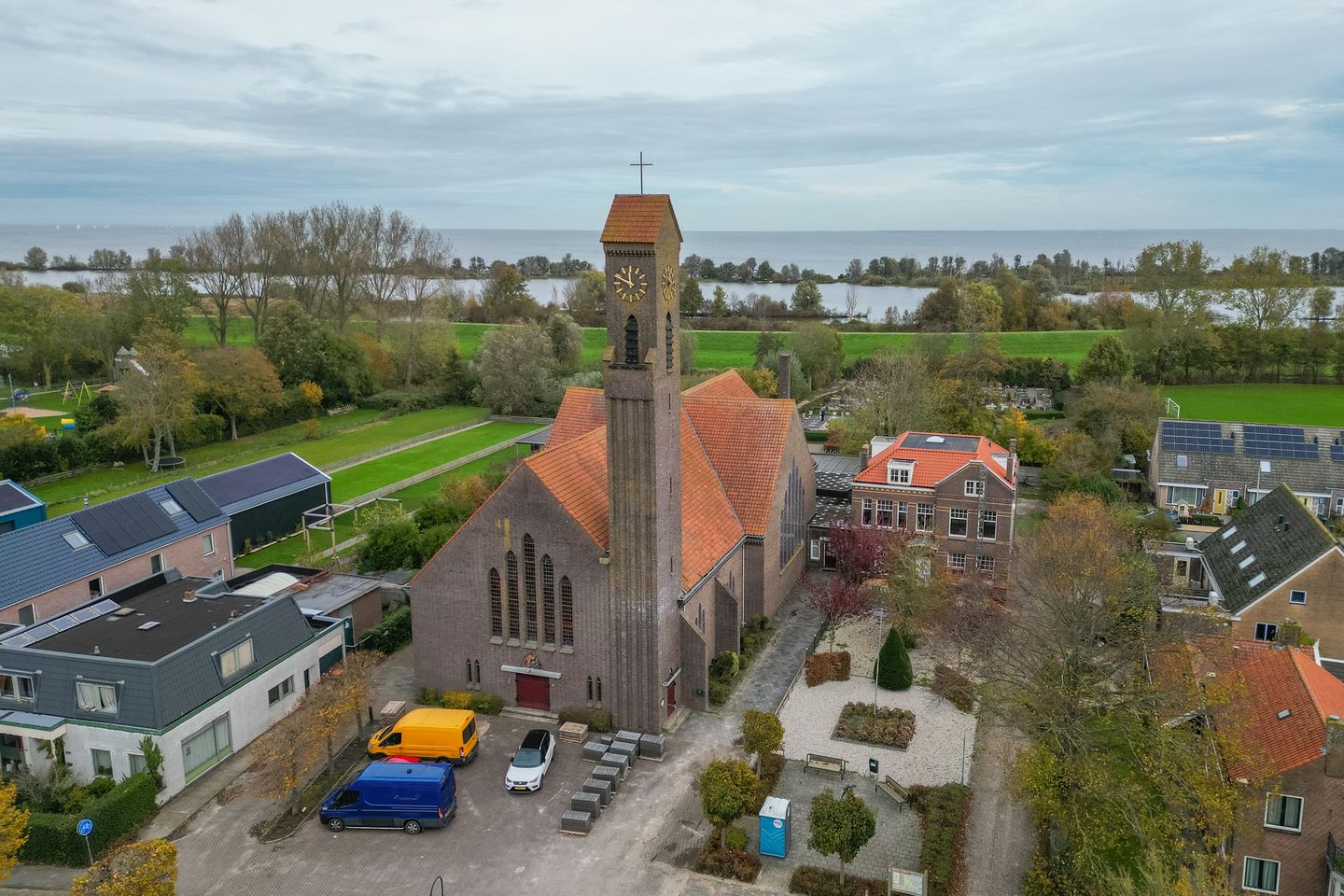 Bekijk foto 2 van Nes 134