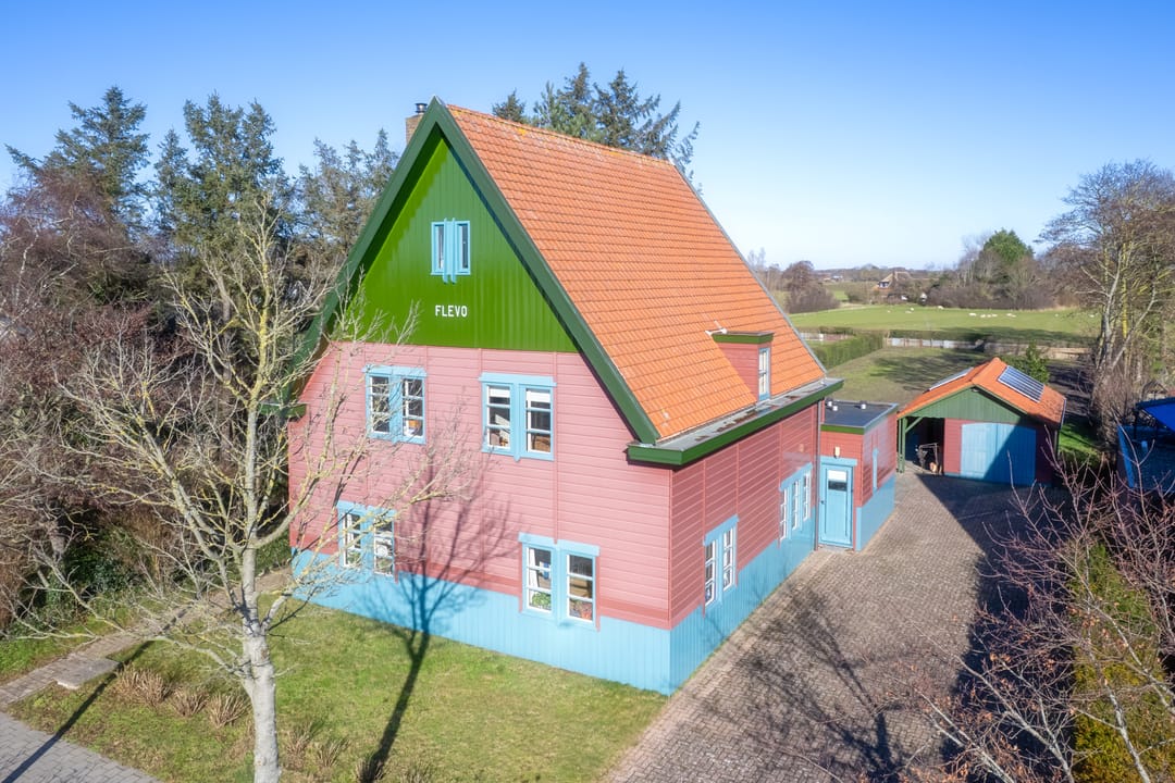 Photo 2 of Schilderend 101