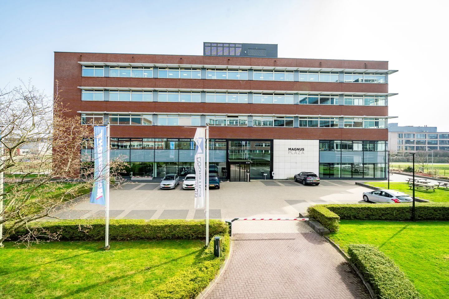 Bekijk foto 1 van Tupolevlaan 85