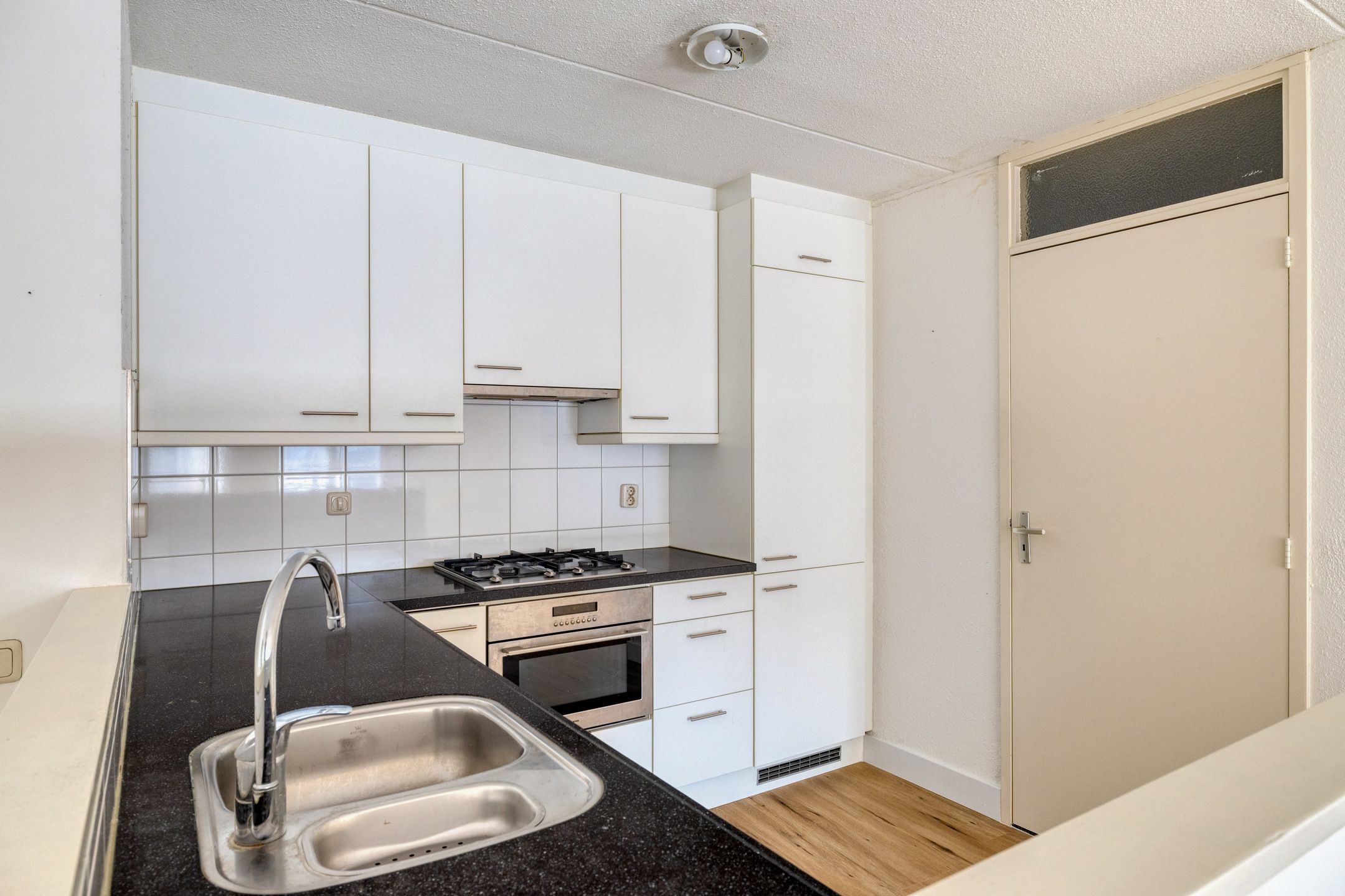 Photo 18 of Catharinastraat 19