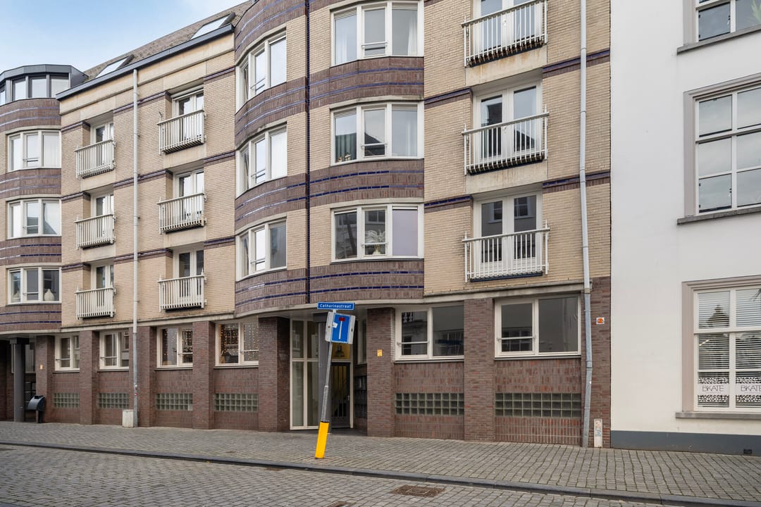 Photo 1 of Catharinastraat 19