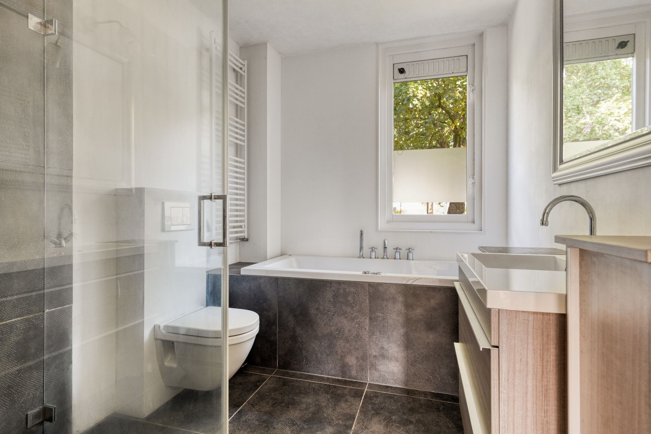 Photo 15 of Bakboord 56