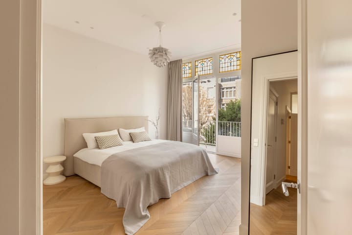 Photo 3 of De Lairessestraat 104-2