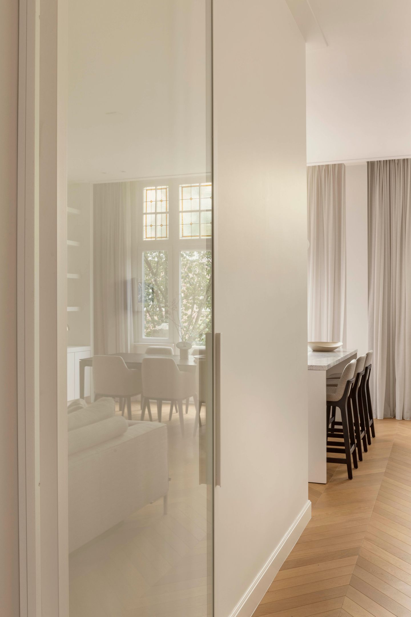 Photo 5 of De Lairessestraat 104-2