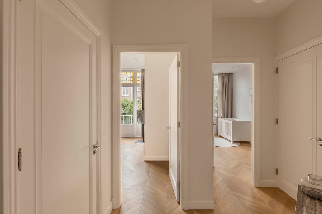 Photo 16 of De Lairessestraat 104-2