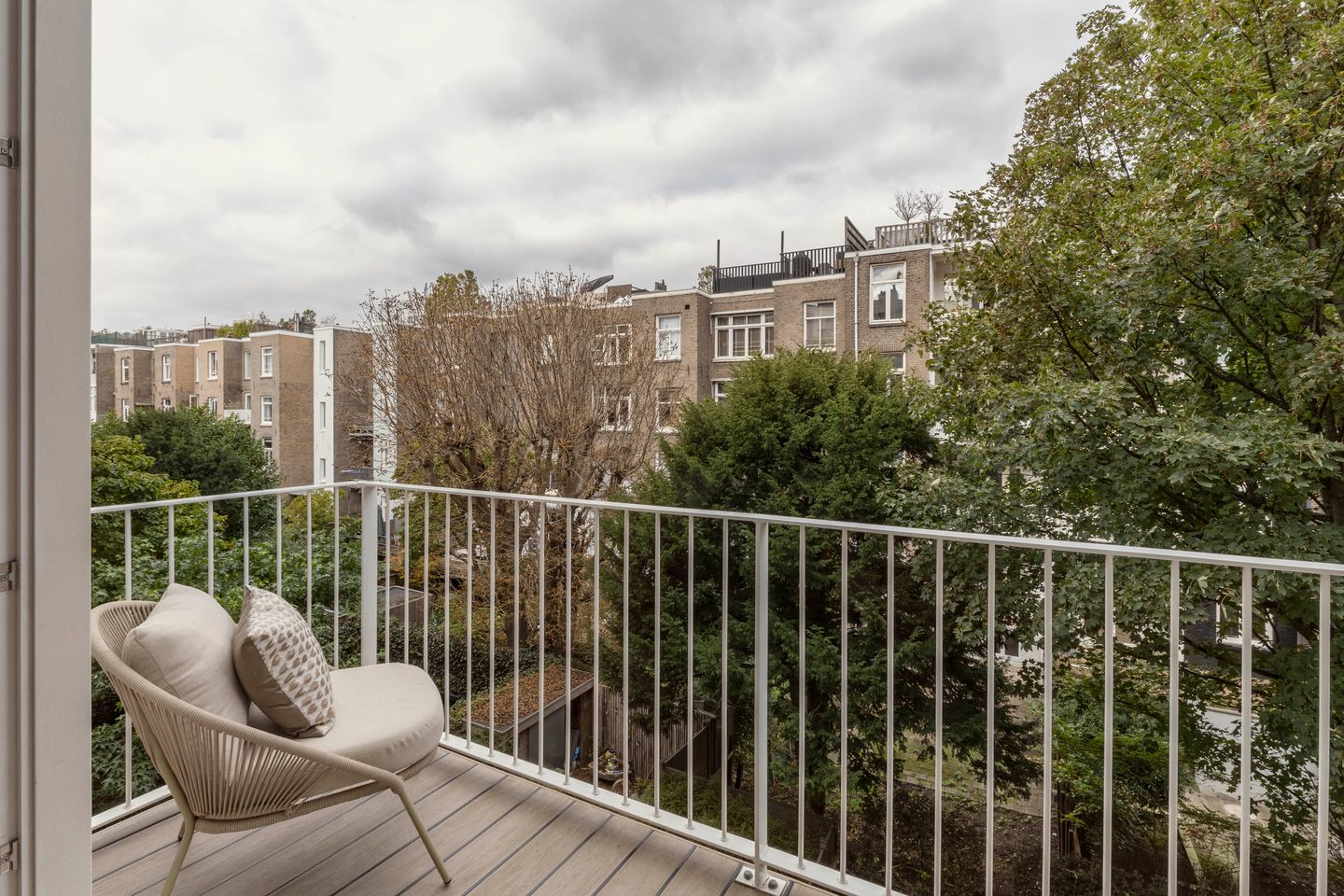 Photo 19 of De Lairessestraat 104-2