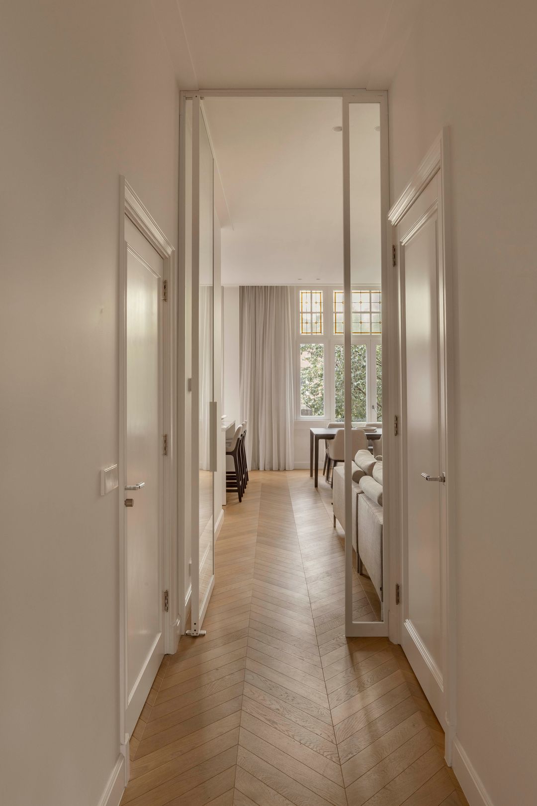 Photo 28 of De Lairessestraat 104-2