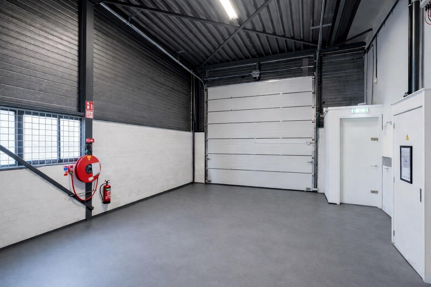 View photo 4 of Nijverheidsweg 18