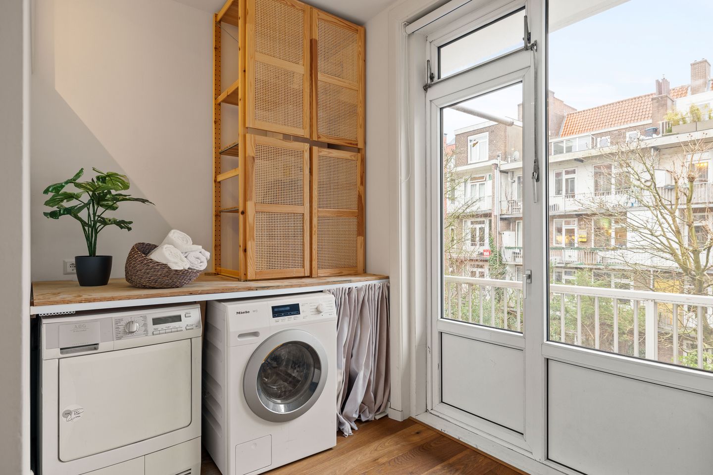 Photo 40 of Maasstraat 59-1