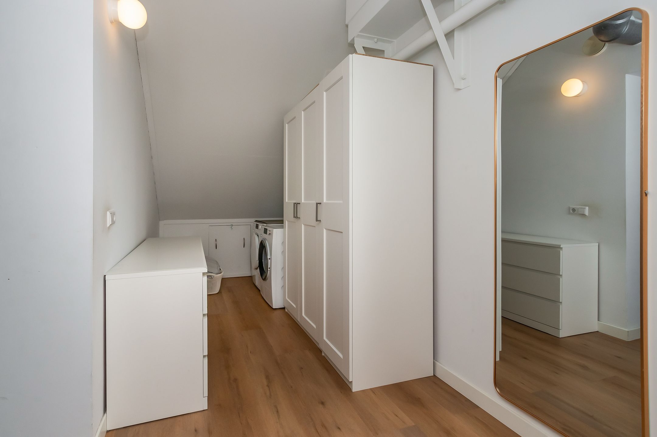 Photo 21 of Merelstraat 1