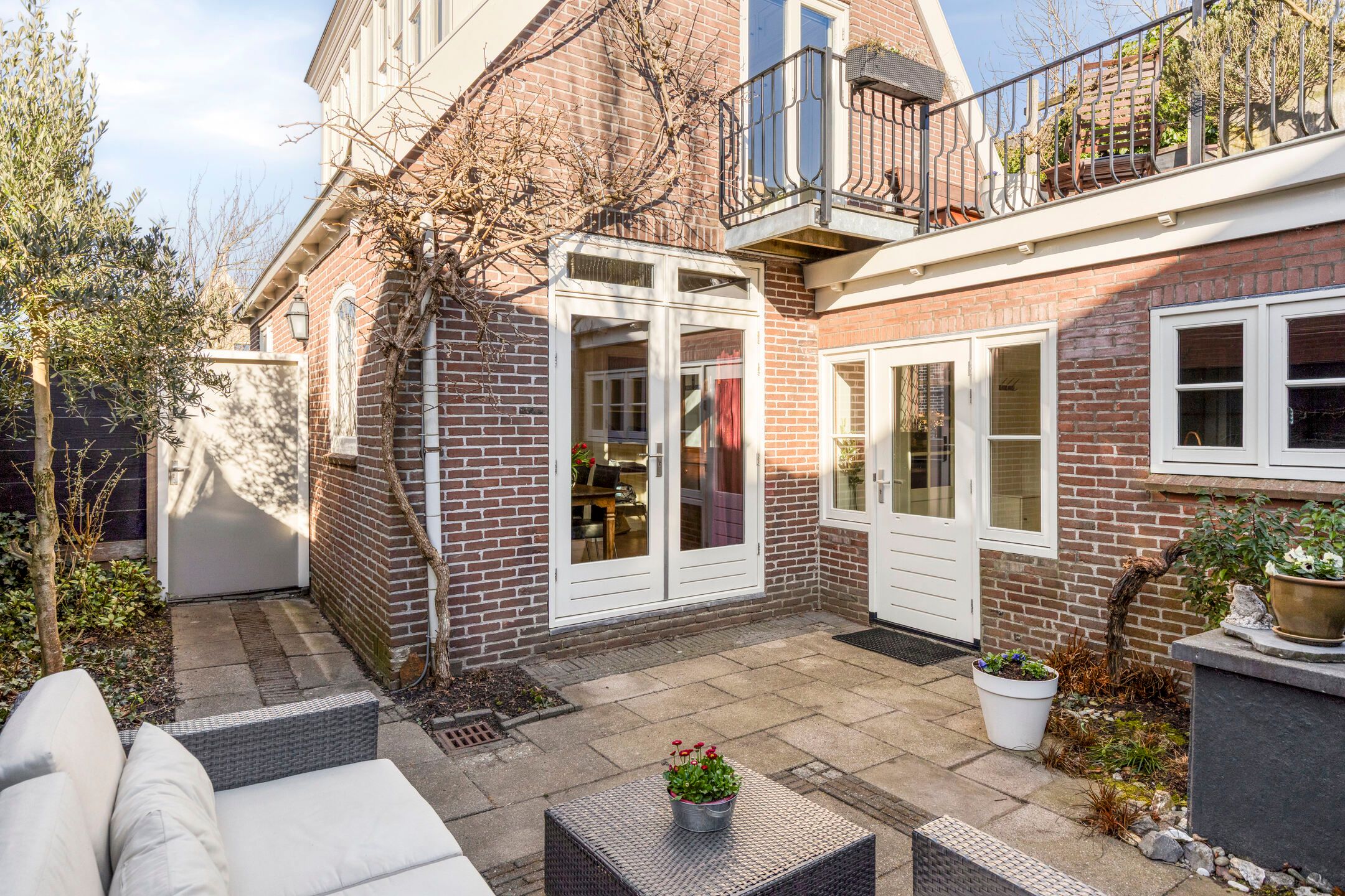 Unique Detached Home with Sunny Garden and Roof Terrace — 13