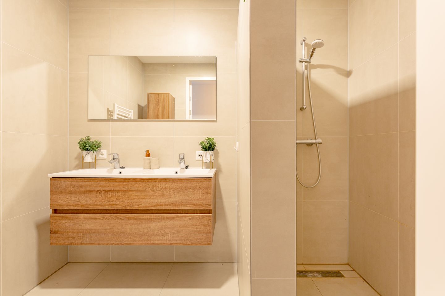 Modern luxury apartment with 115m² living space and A+++ energy rating in Muiden's Krijgsman area — 24