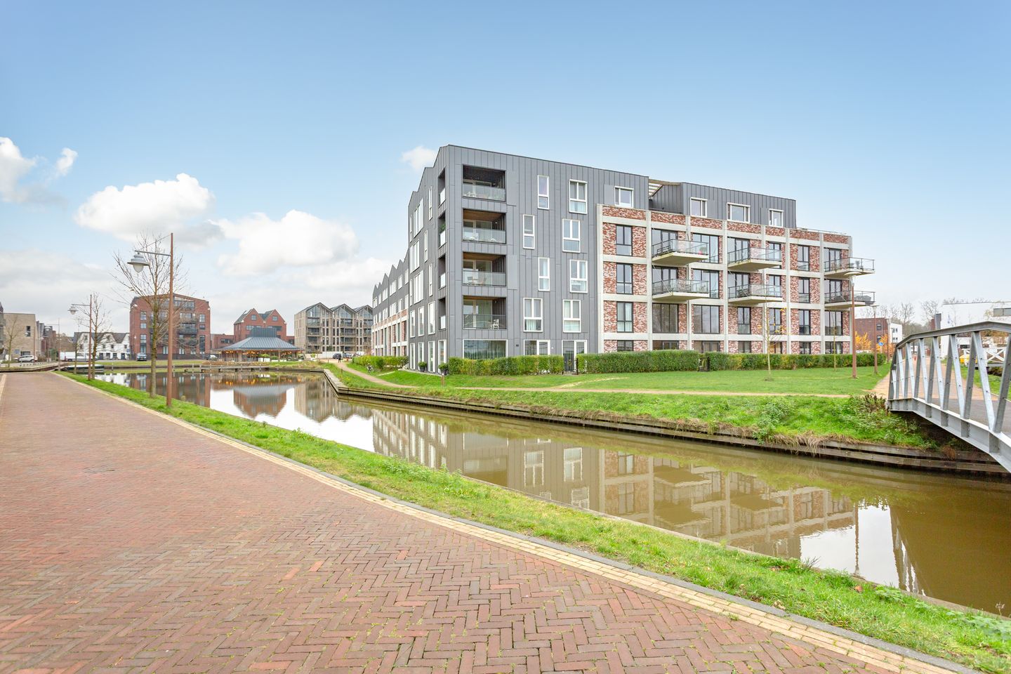 Modern luxury apartment with 115m² living space and A+++ energy rating in Muiden's Krijgsman area — 31
