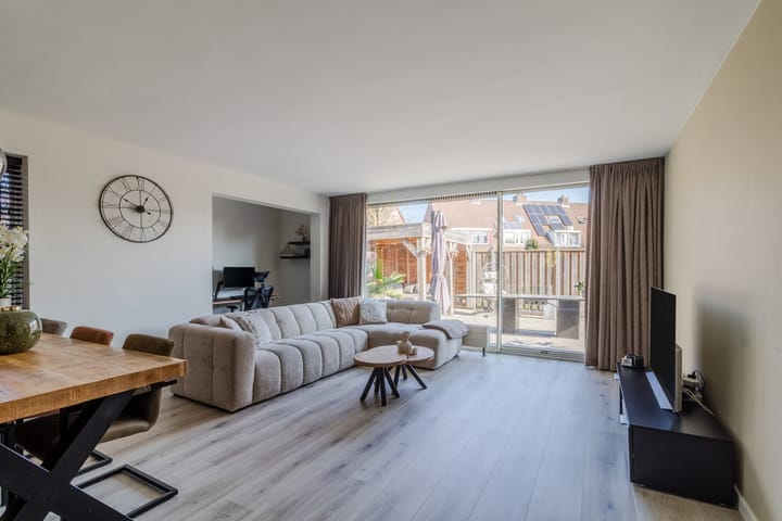 Photo 2 of Anton Wachterburg 22