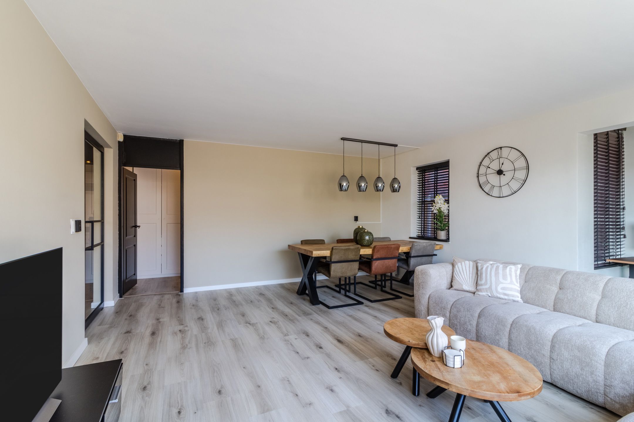 Foto 12 van Anton Wachterburg 22