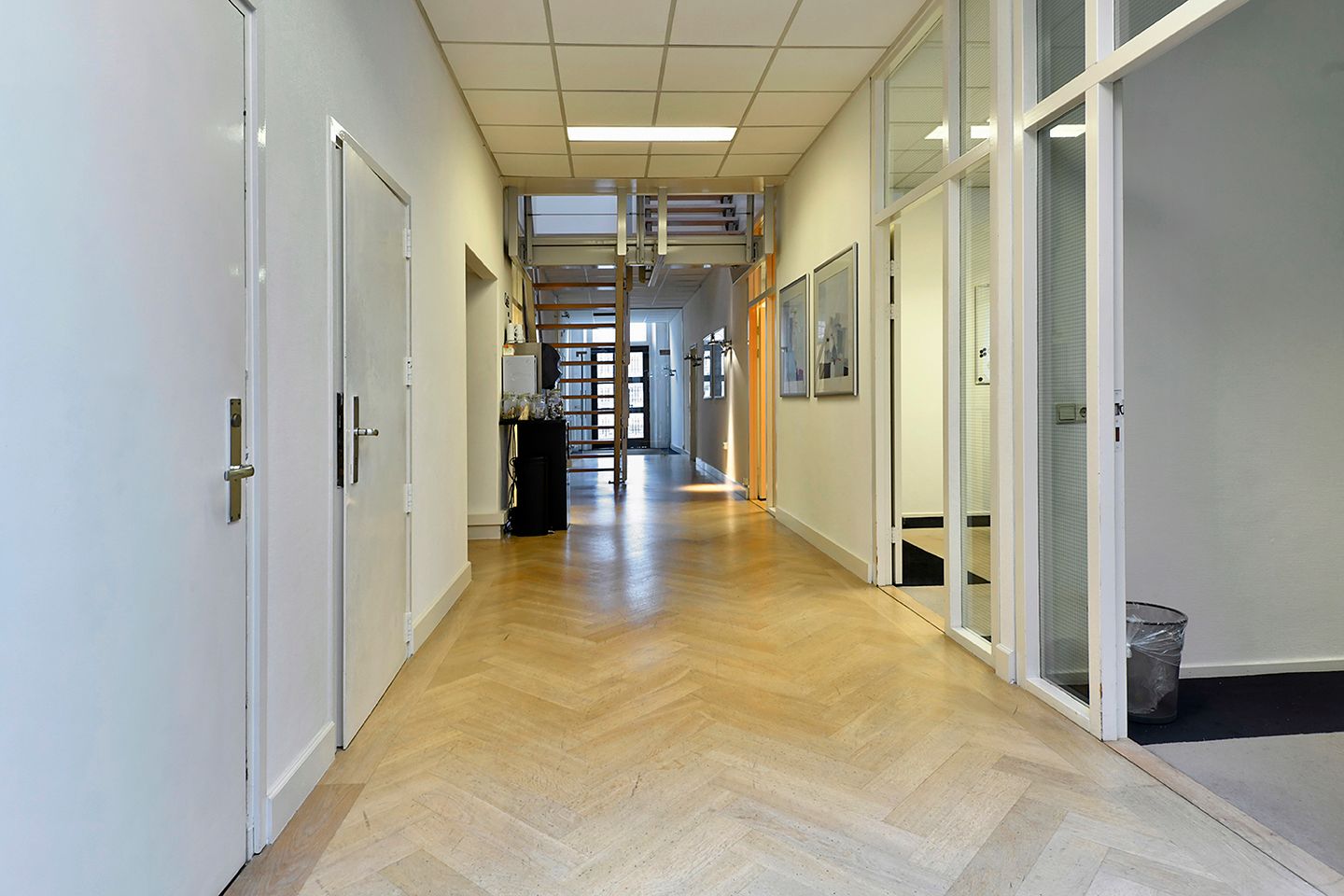 Bekijk foto 3 van Willemskade 3