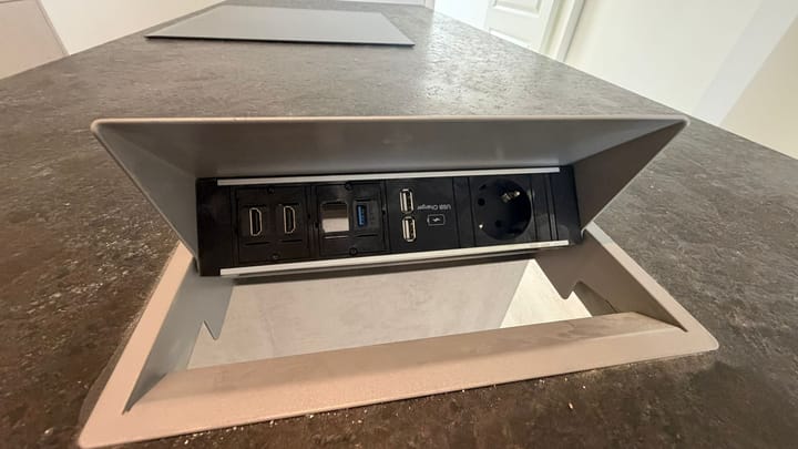 Photo 3 of Van Musschenbroekstraat 153-A