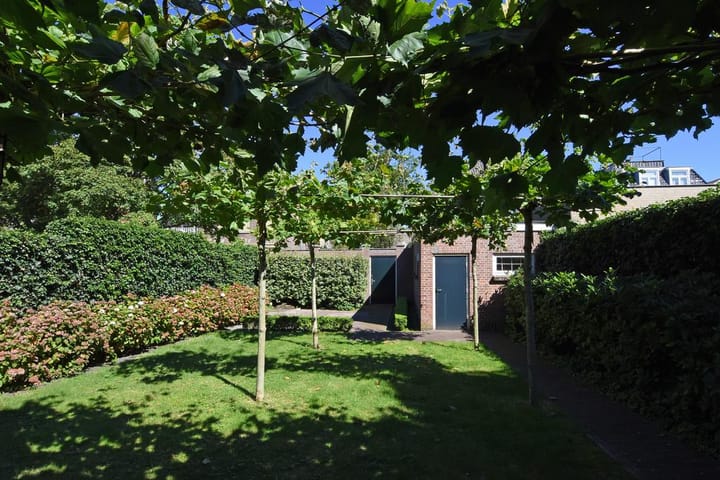 Photo 3 of Nassaulaan 17