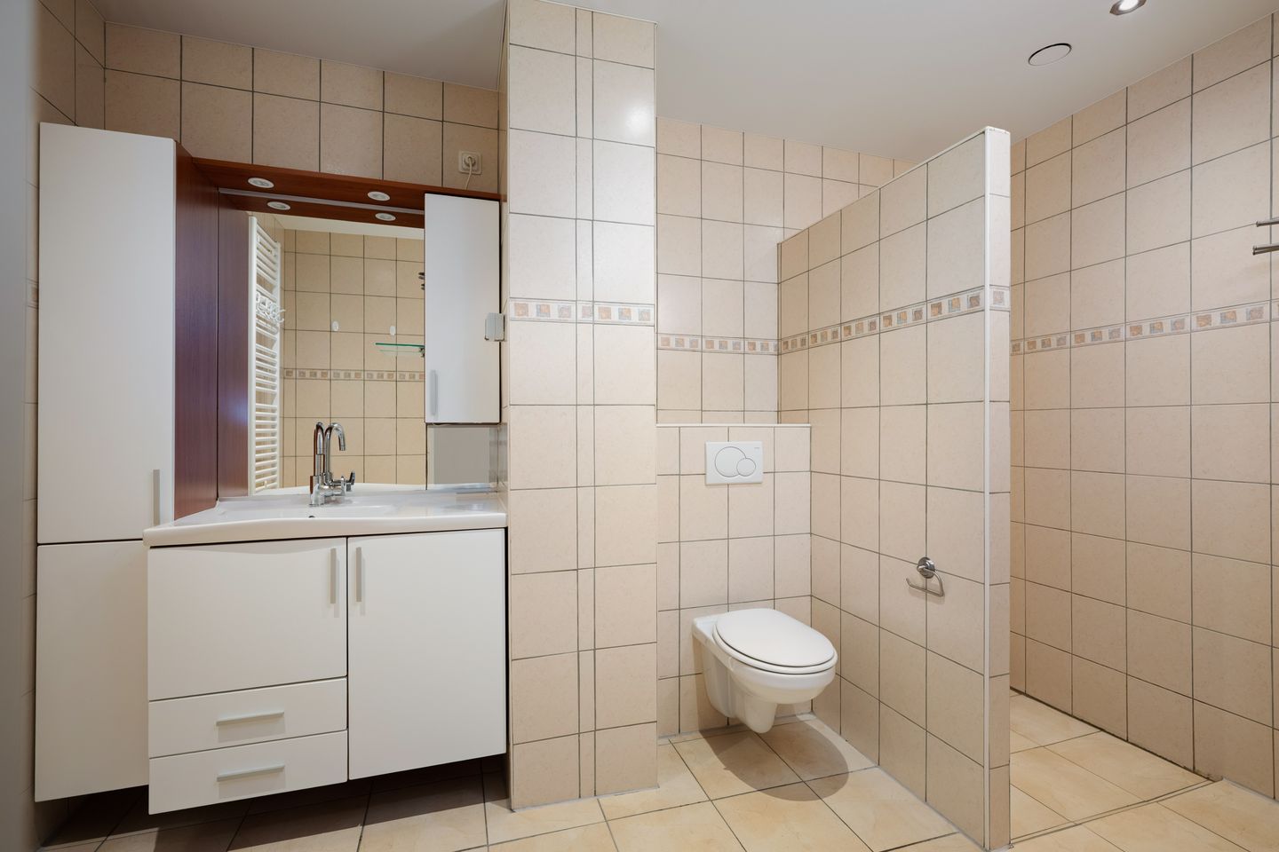 Foto 20 van Doornenburg 813