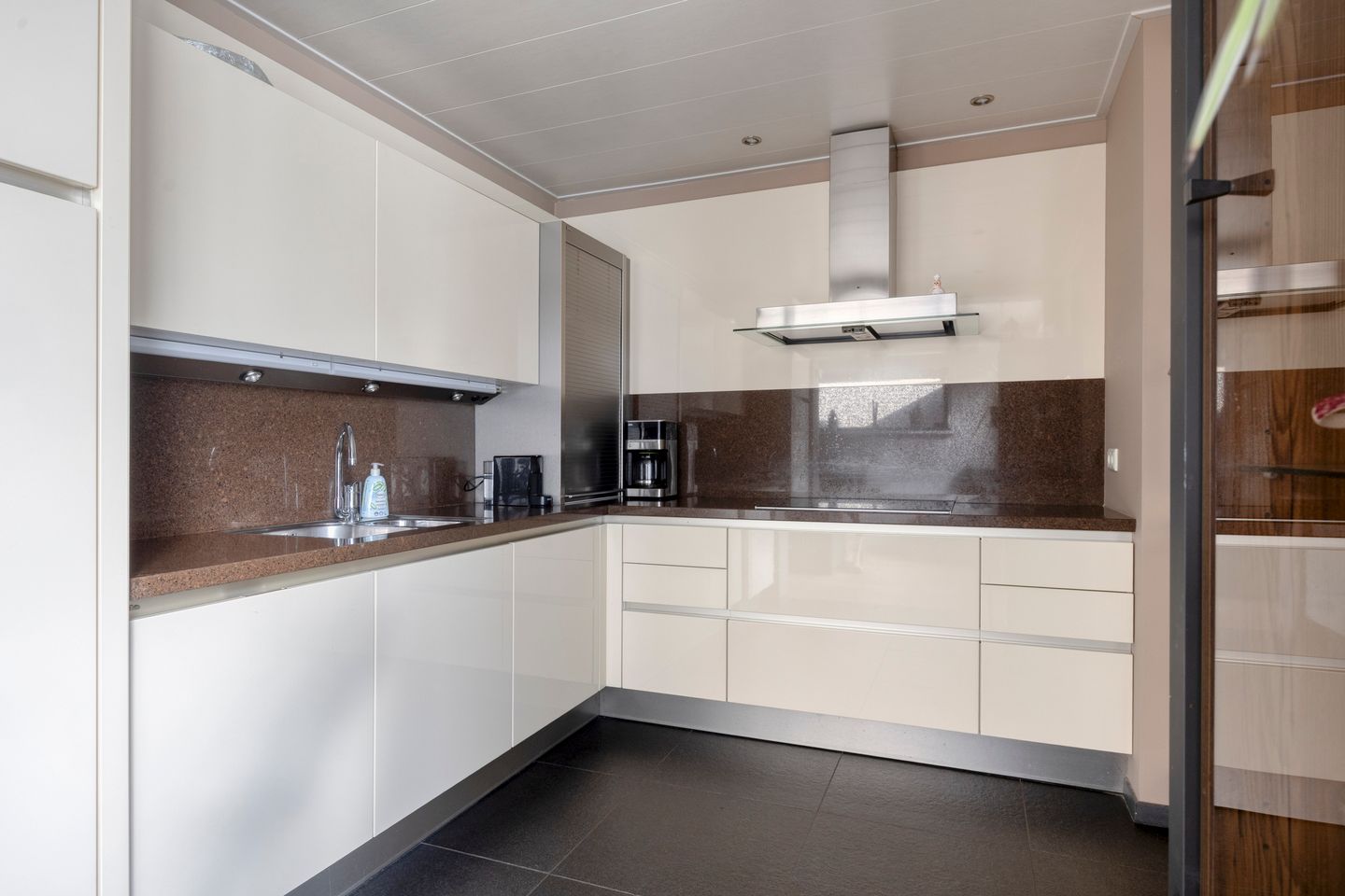 Foto 19 van Willem de Zwijgerstraat 6