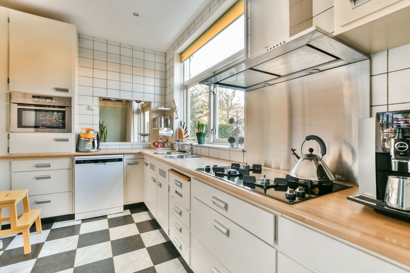 Foto 14 van Burgemeester Knappertlaan 130