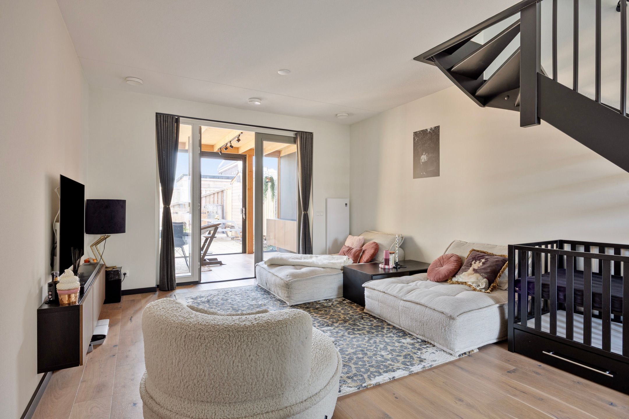 Photo 6 of Gouvernante 27