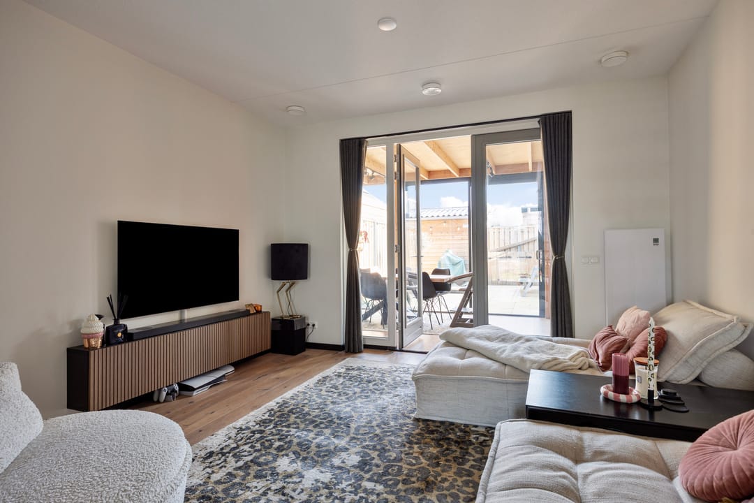 Photo 7 of Gouvernante 27