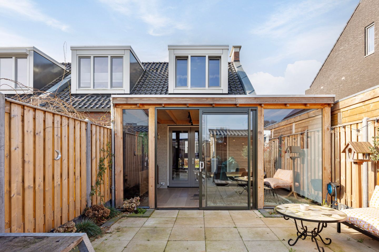 Photo 25 of Gouvernante 27