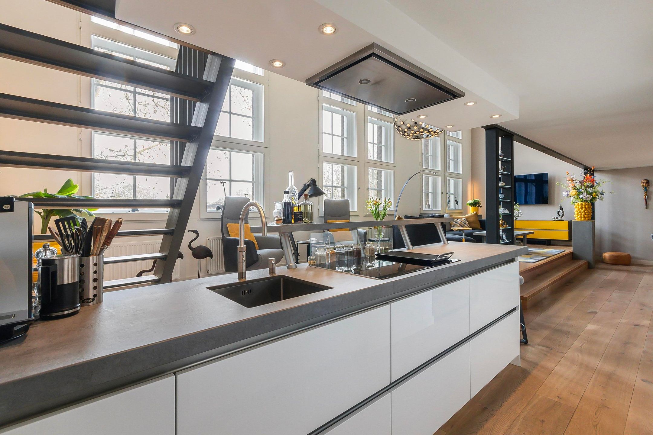 Photo 24 of Reeweg Oost 123-P