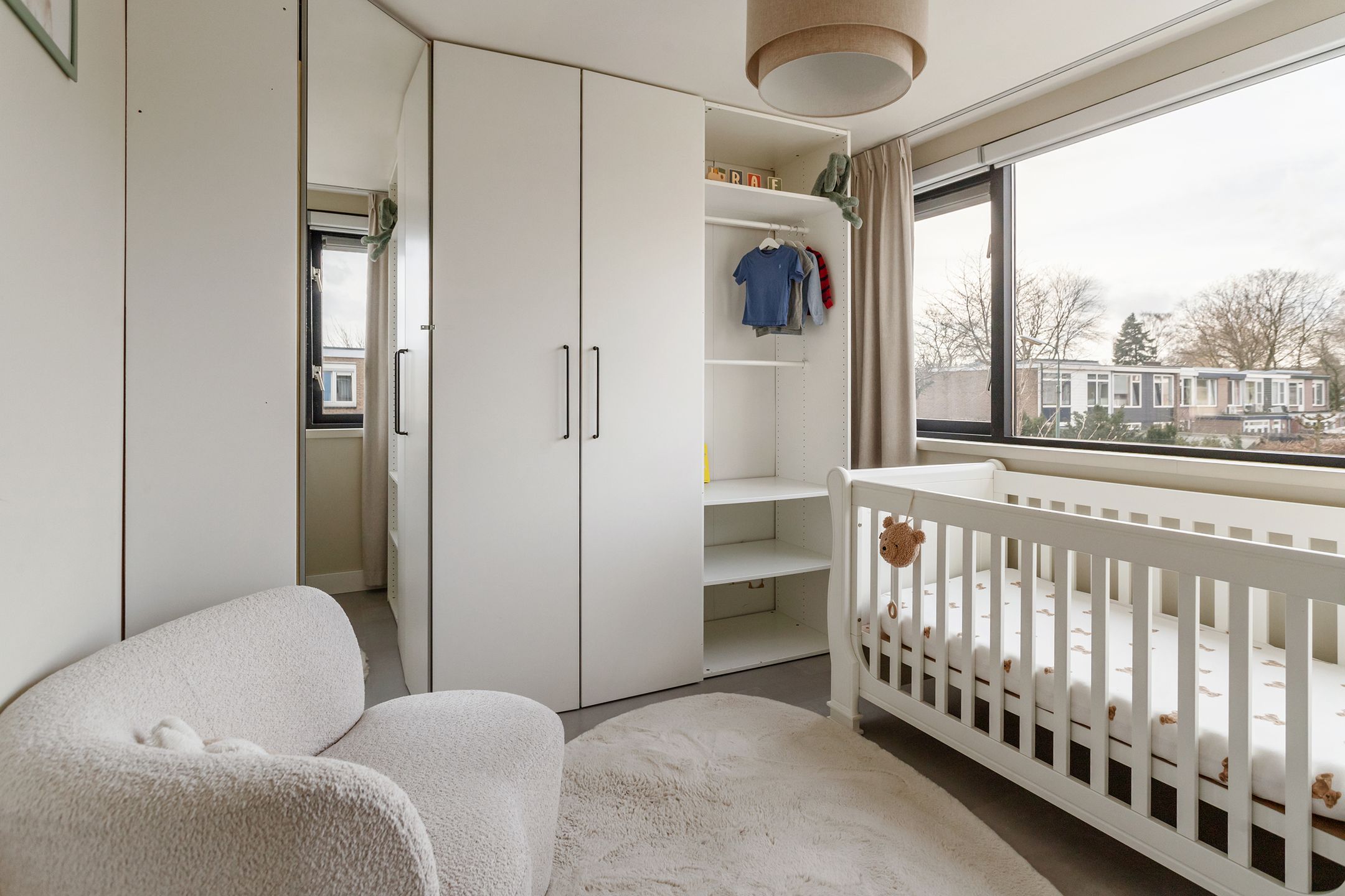 Spacious and Modern Family Home with Garden in Green De Bilt — 21
