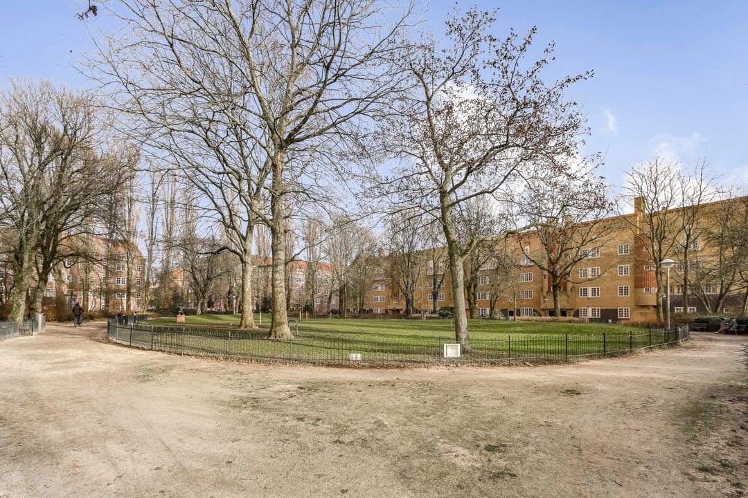 Charming Ground-Floor Apartment with Sunny Garden in Spaarndammerbuurt — 22