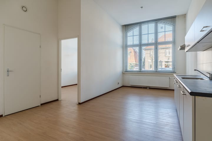 Photo 2 of Mr. van Coothstraat 55-07