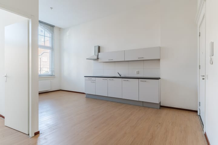 Photo 3 of Mr. van Coothstraat 55-07