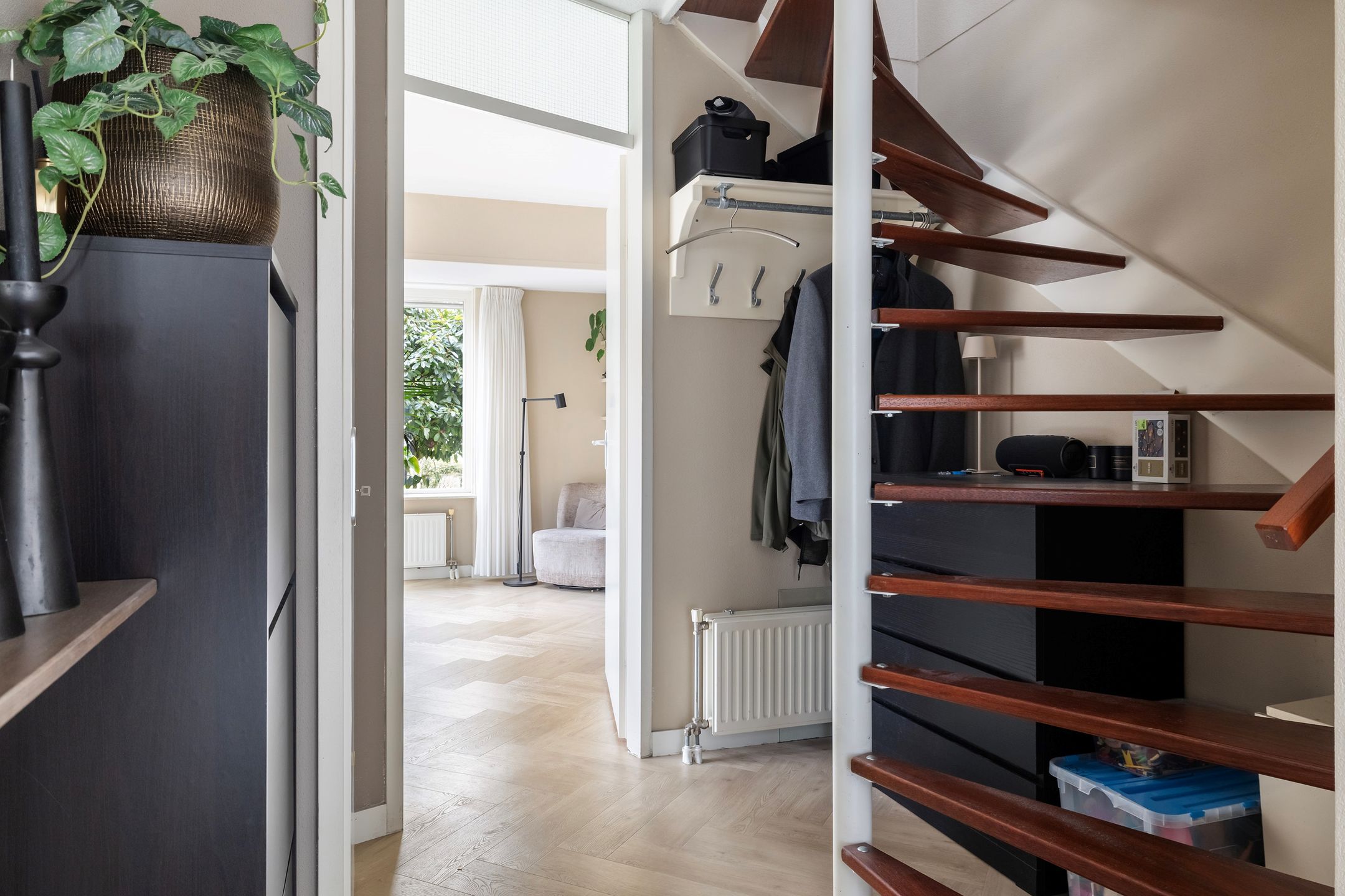 Foto 6 van Voorstag 12