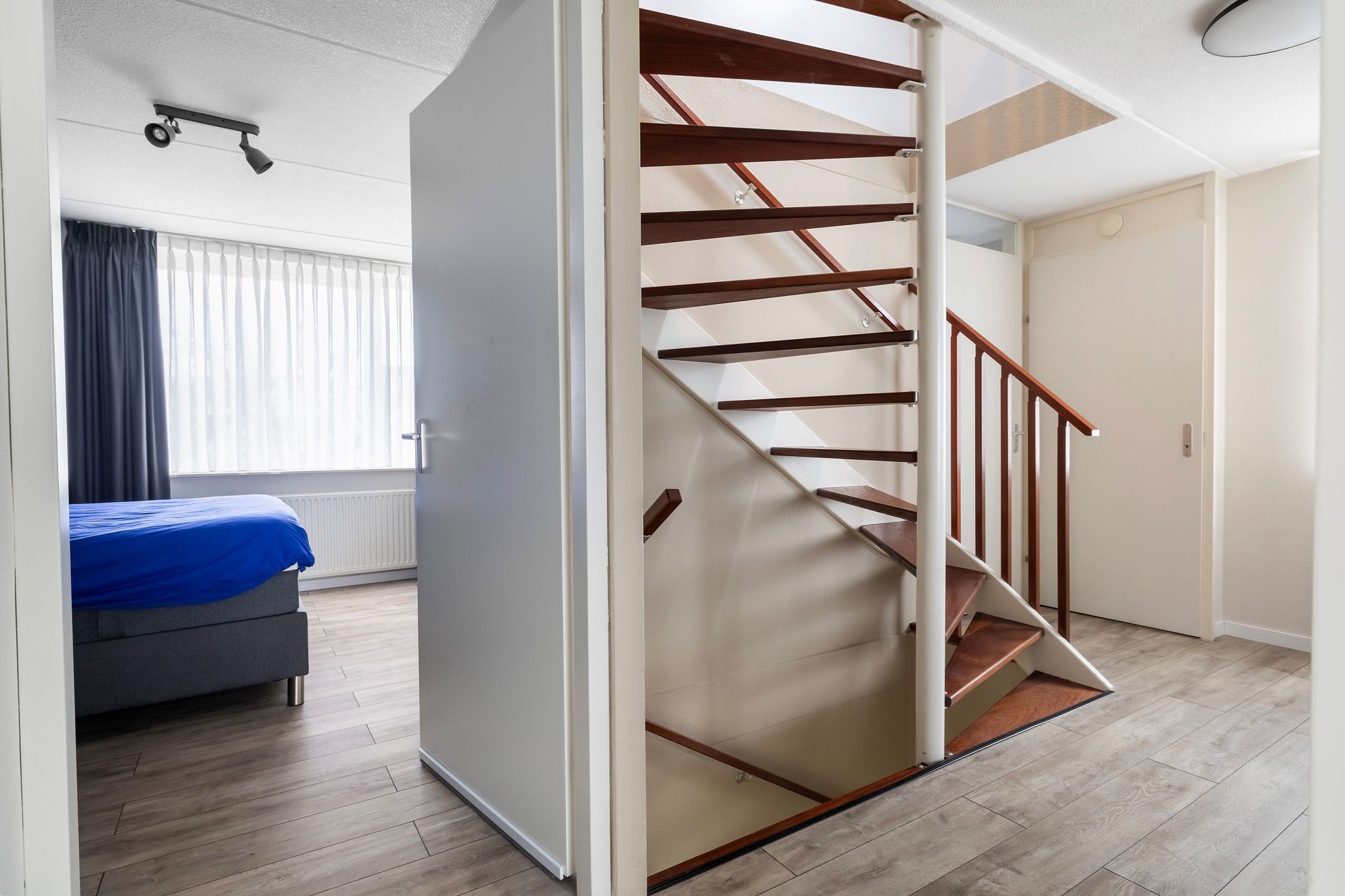 Foto 18 van Voorstag 12