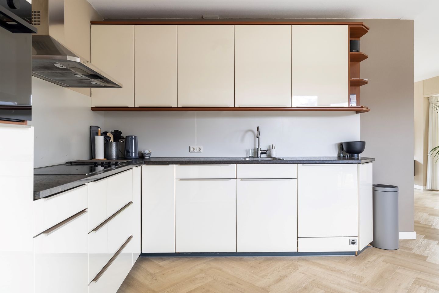 Foto 14 van Voorstag 12