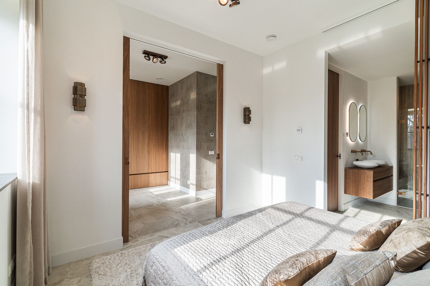 Foto 35 van Reutseplein 38