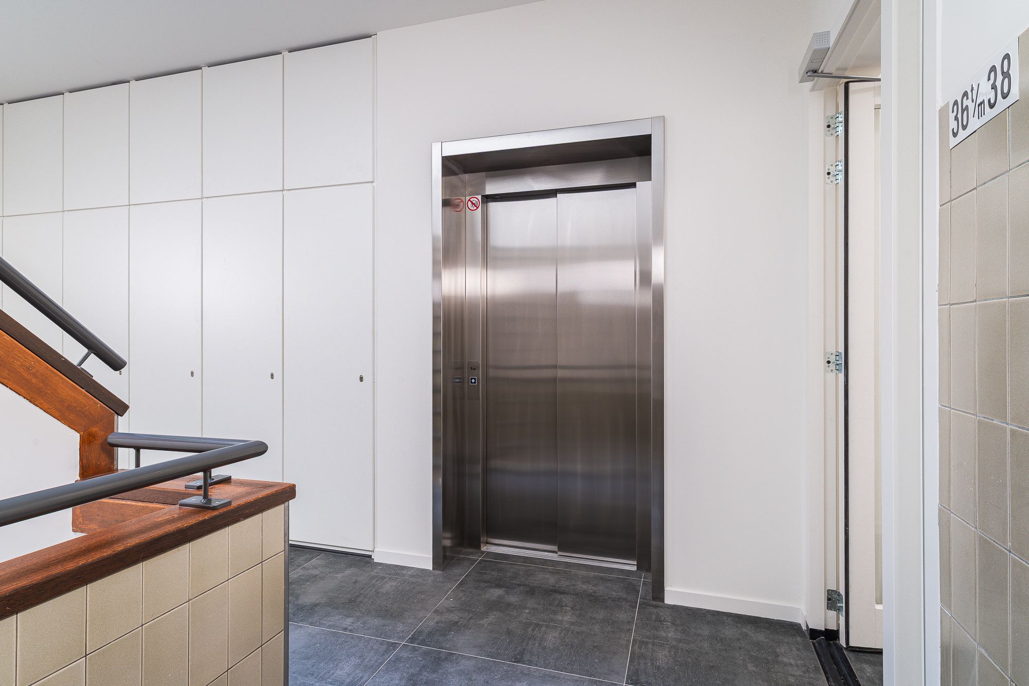 Foto 45 van Reutseplein 38