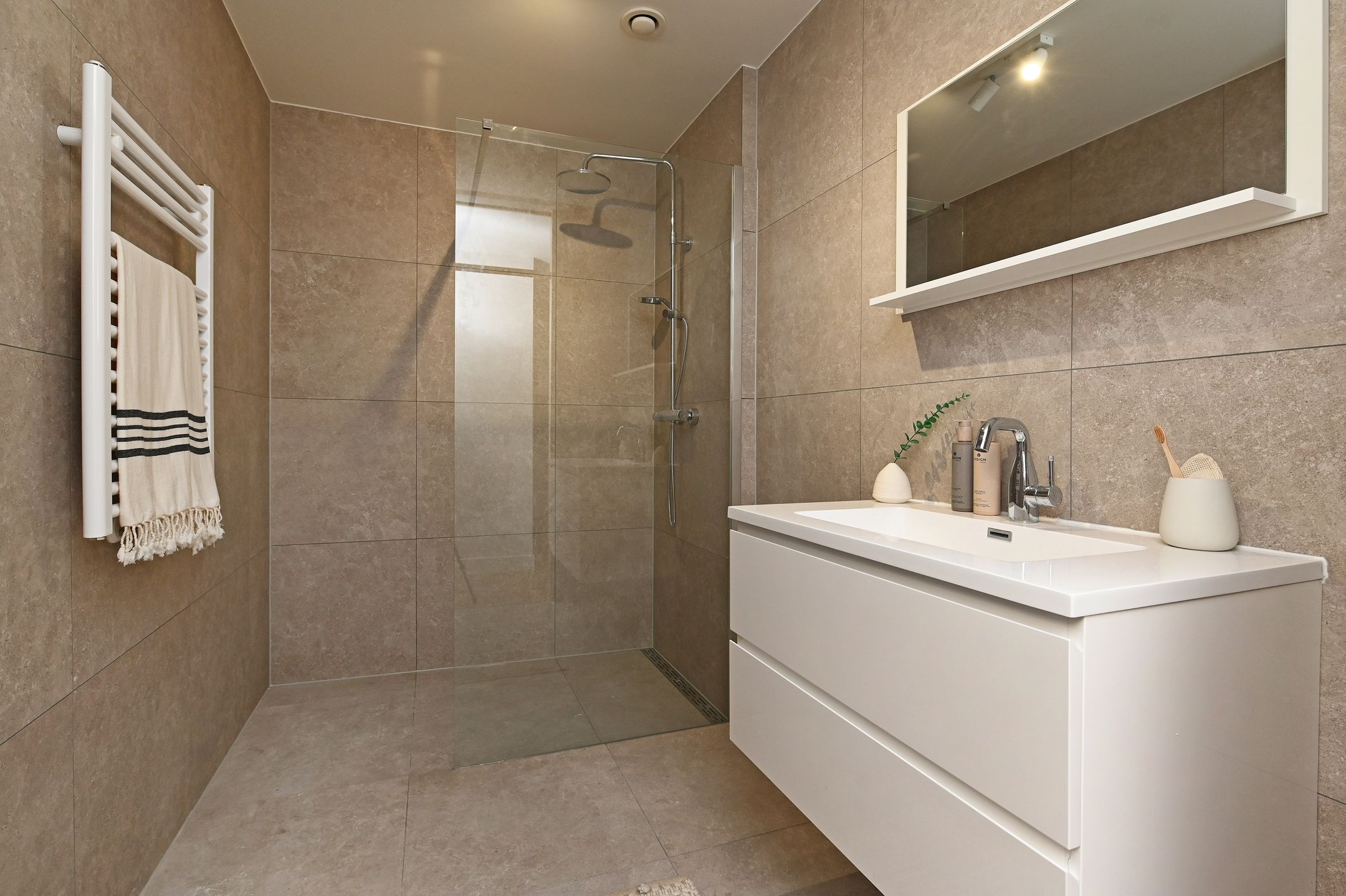 Photo 21 of Middenmolenplein 56