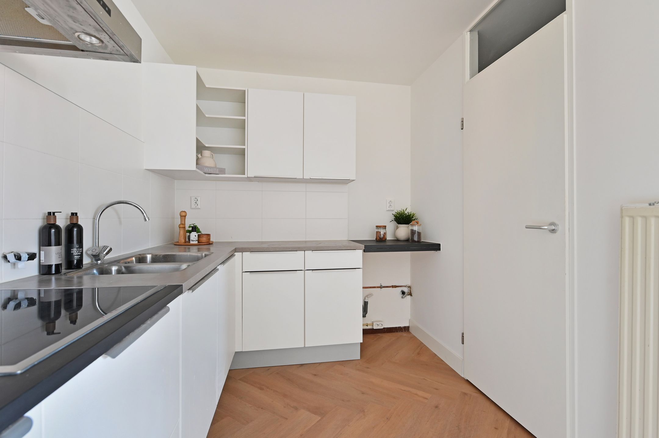 Photo 15 of Middenmolenplein 56