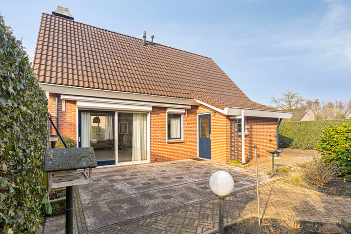 Foto 4 van Reviusstraat 1