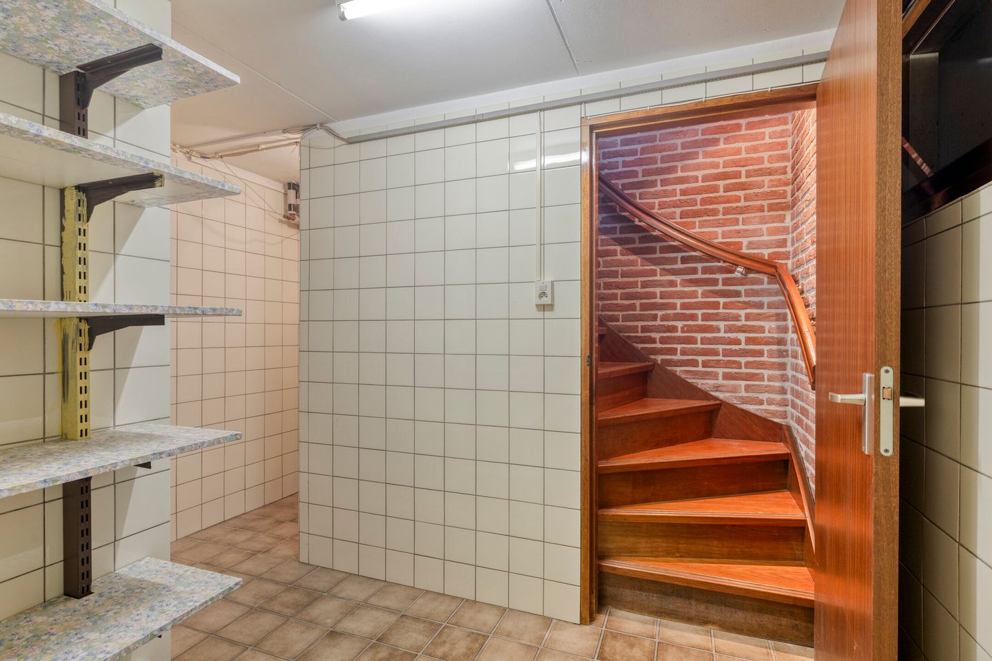 Foto 19 van Reviusstraat 1