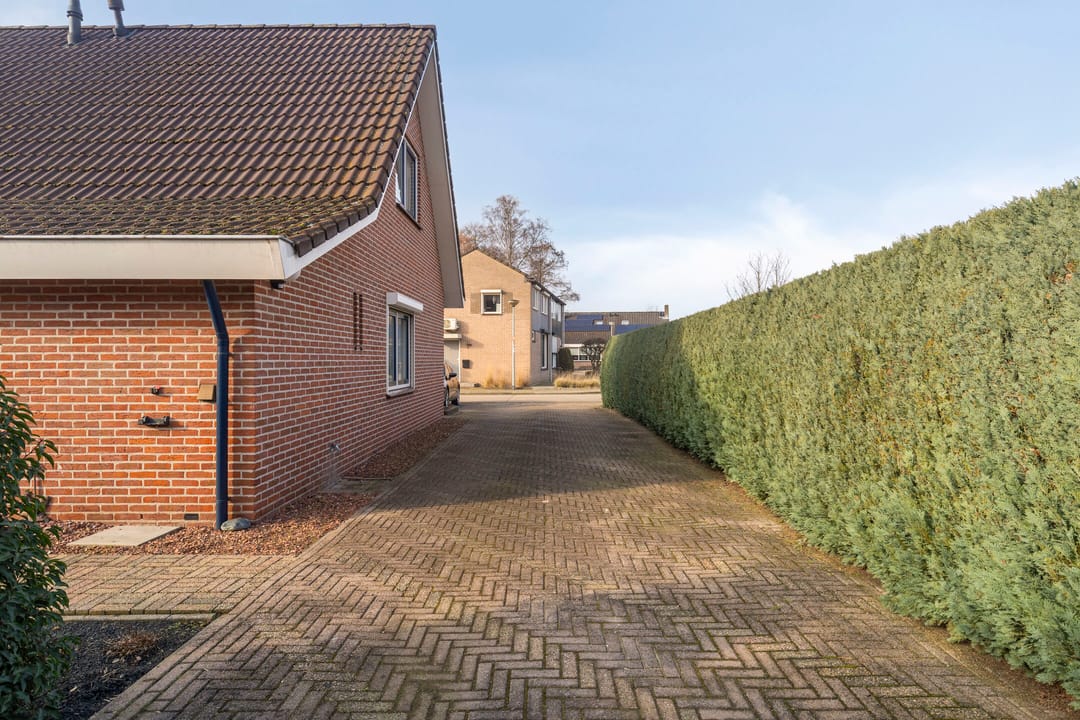 Foto 31 van Reviusstraat 1