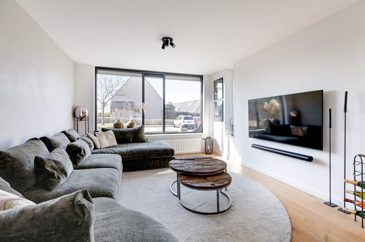 Photo 2 of Korenbloem 5