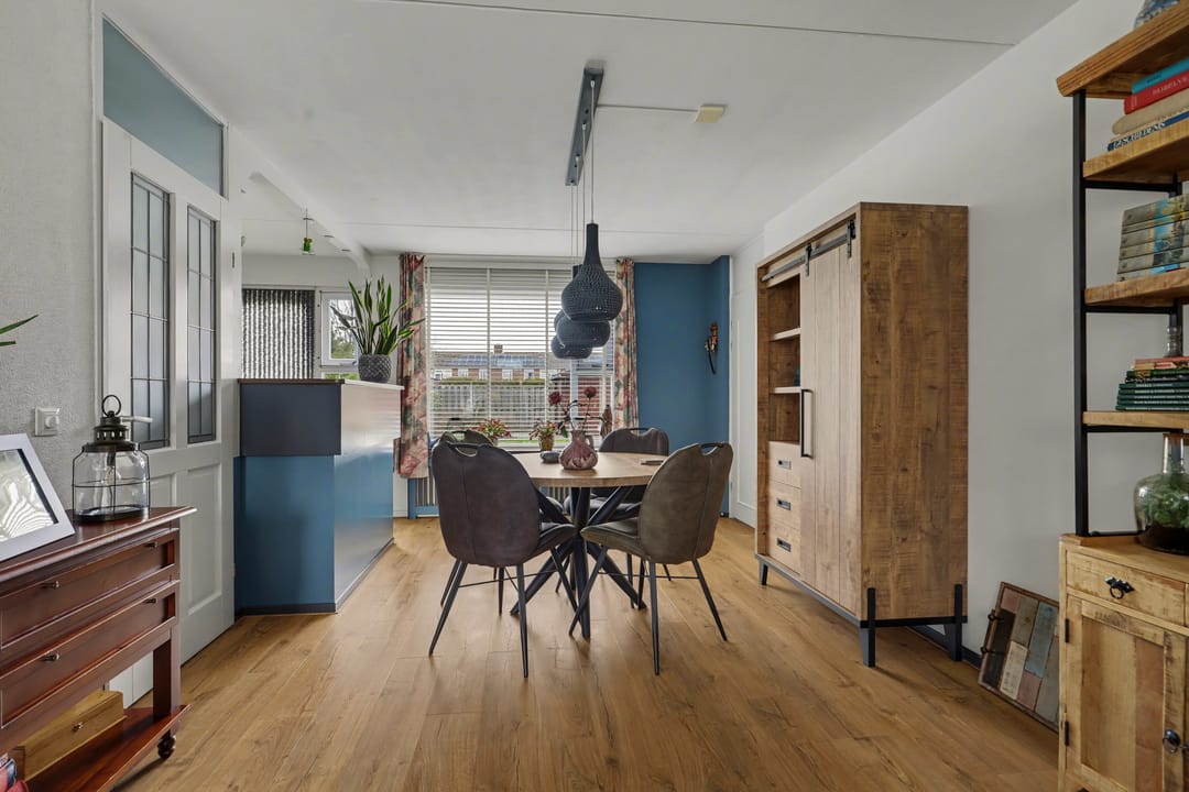 Photo 13 of Van Bossestraat 24