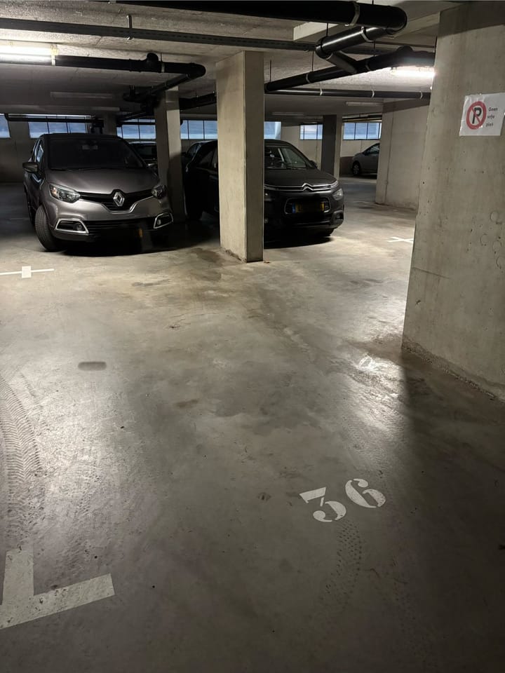 Foto 3 van Parkeerplaats Anna van Burenstraat