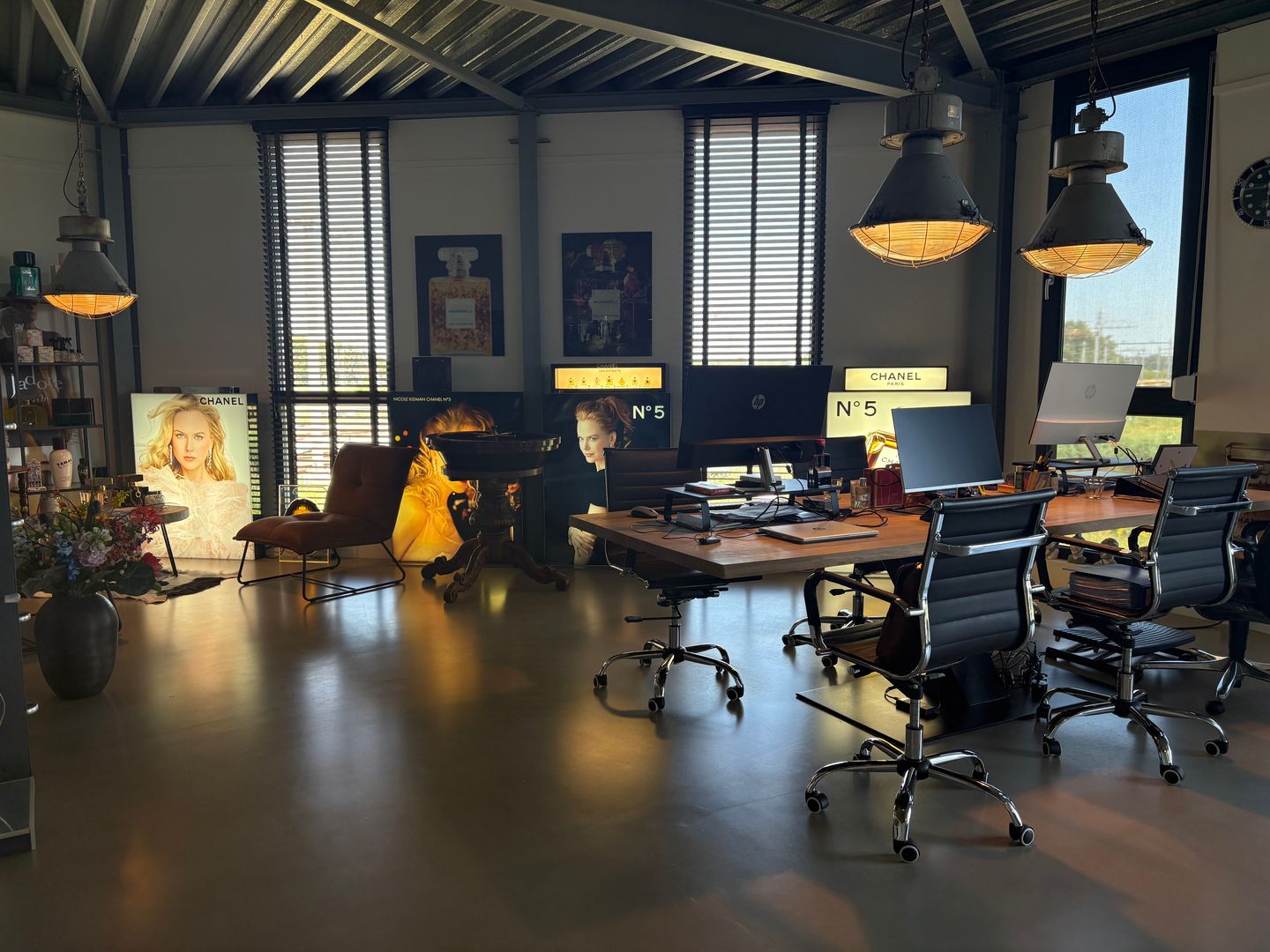 Bekijk foto 2 van Faradaystraat 17-14