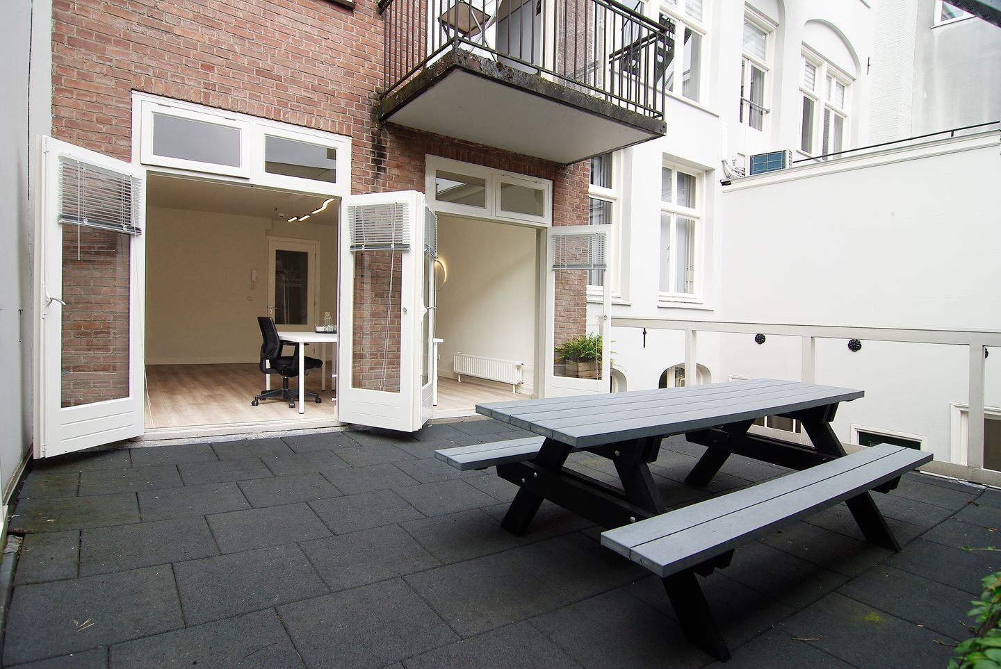 Bekijk foto 4 van Warmoesstraat 153-H